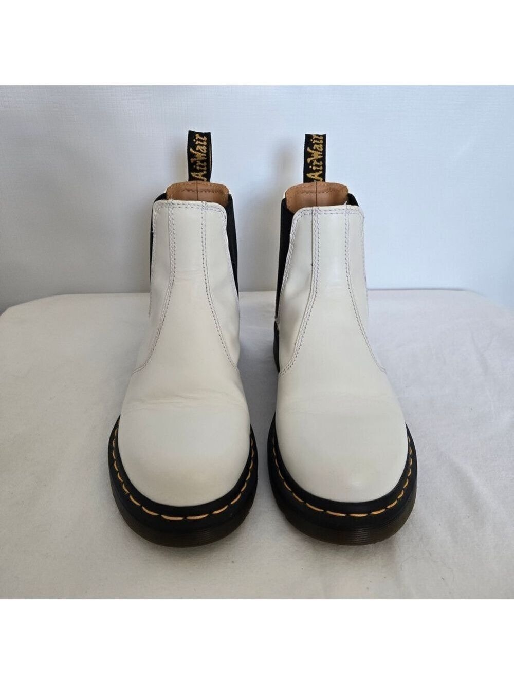 DOC MARTEN'S 2976 CHELSEA BOOTS SMOOTH LEATHER WHITE UNISEX WOMEN 7/ MEN 6
